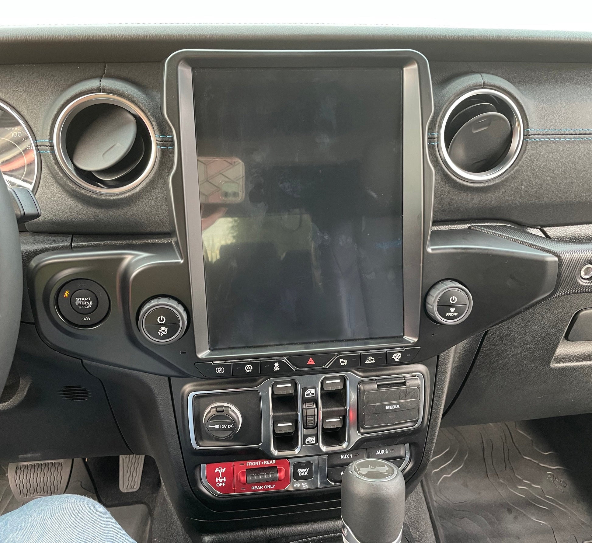 [ Hot-sale ] 12.1/14.5” Android 13 Vertical Screen Navigation Radio for Jeep Gladiator 2020 - 2023