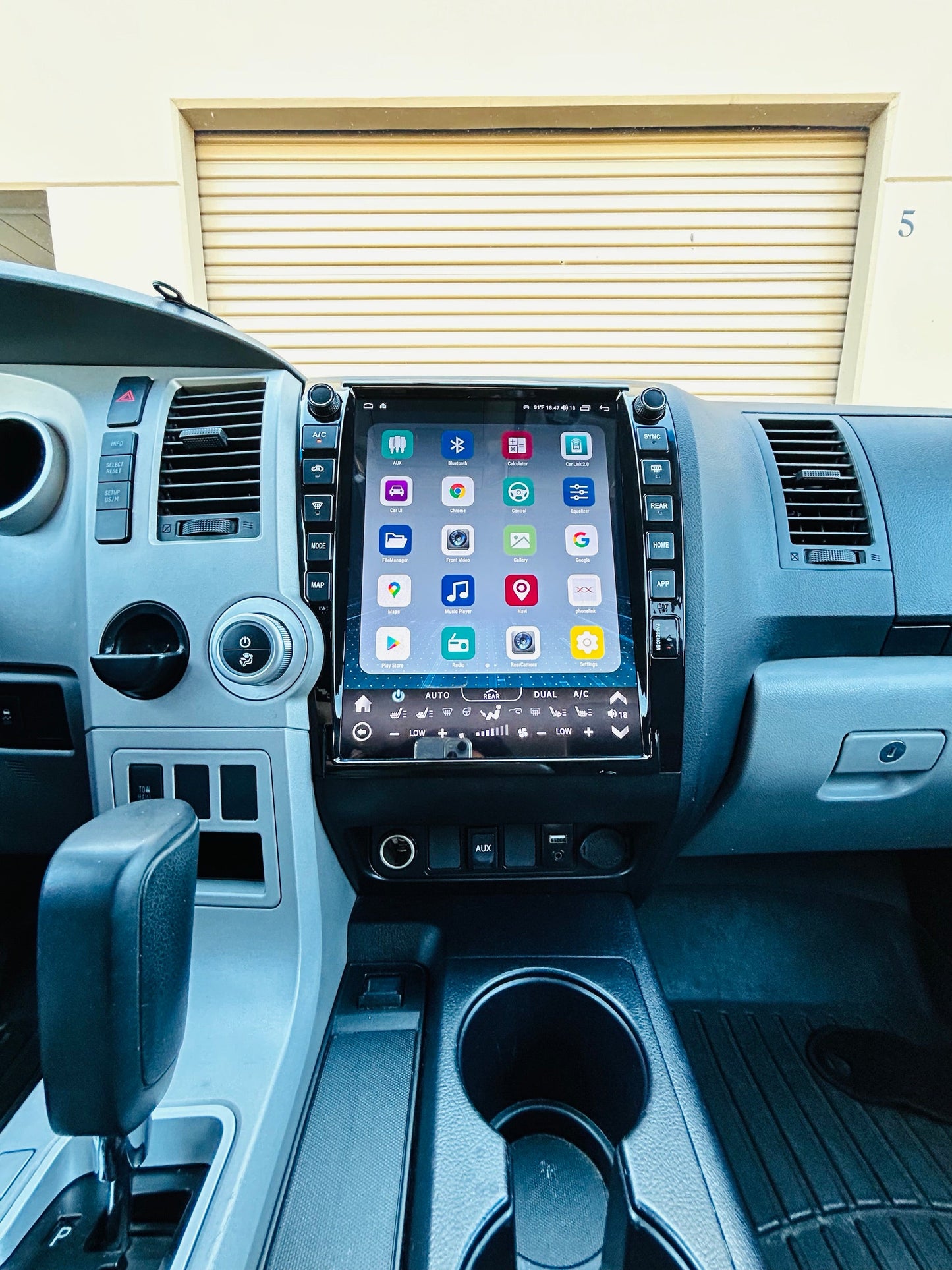 [open box] Qualcomm6125/SC7870 13" Android 13 Fast boot Vertical Screen Navigation Radio for Toyota Tundra 2007 - 2013 Sequoia 2008 - 2022