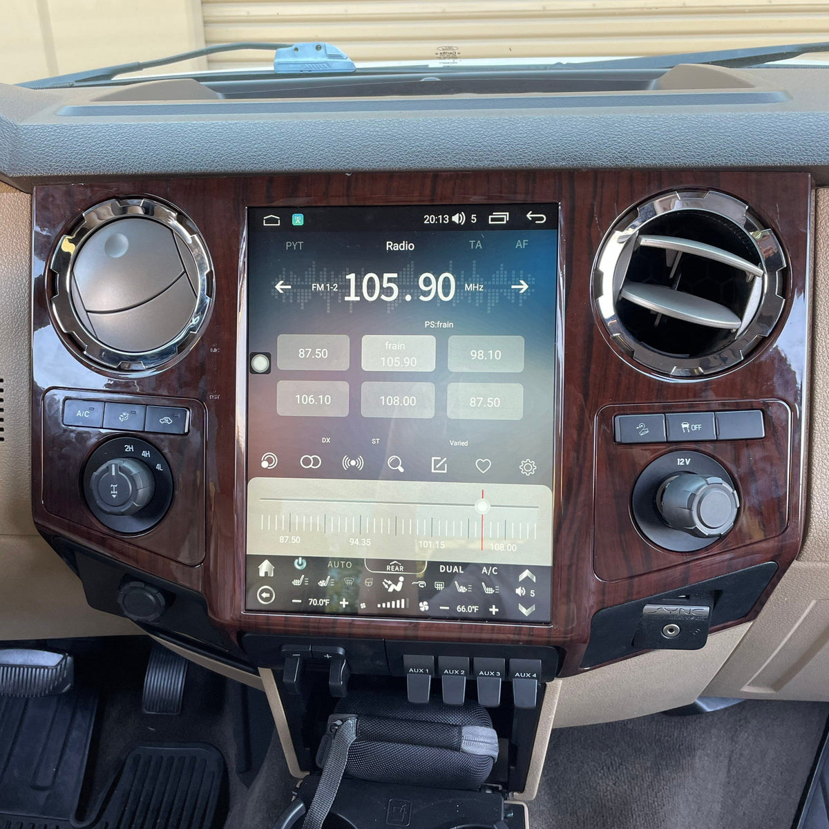12.1 inch Android 13/14 Vertical Screen Navigation Radio for Ford F-250 F-350 Super Duty trucks 2008 - 2016