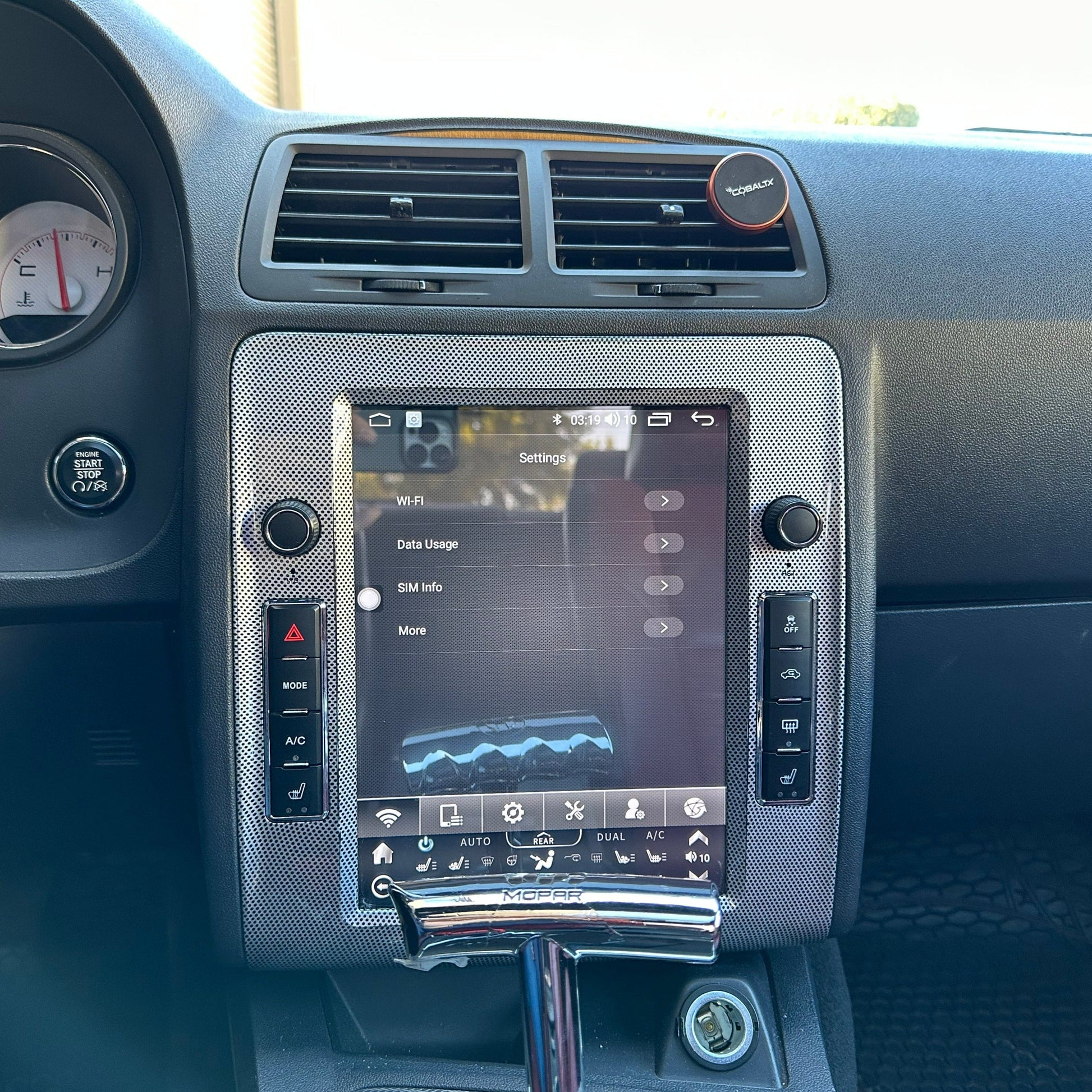 [ Open Box ] 10.4" Vertical Screen Android 10/12 Fast boot Navigation Radio for Dodge Challenger 2008 - 2014 | Phoenix Automotive
