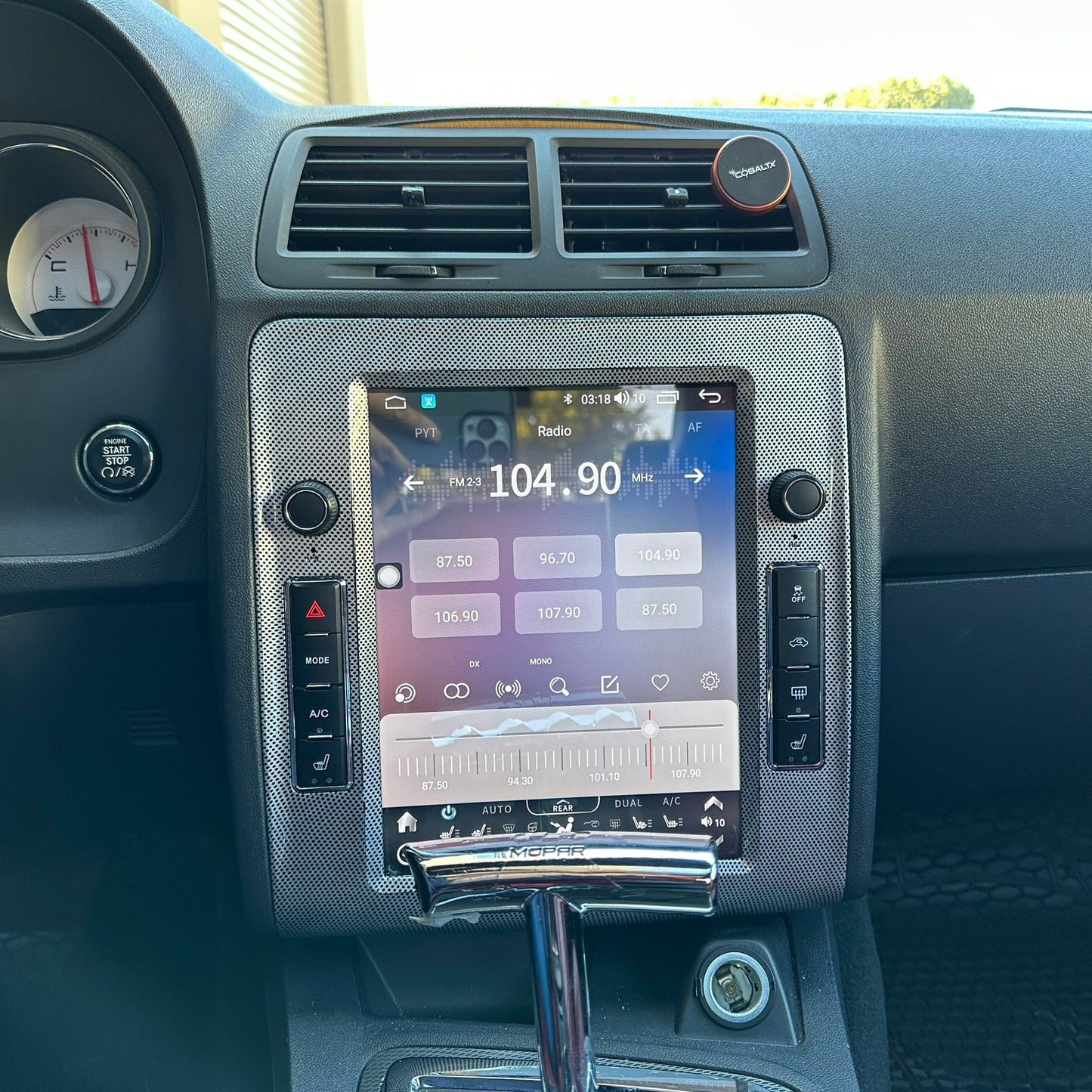 [ Open Box ] 10.4" Vertical Screen Android 10/12 Fast boot Navigation Radio for Dodge Challenger 2008 - 2014 | Phoenix Automotive